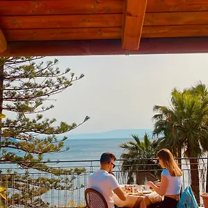3* Отель Baia Delle Sirene